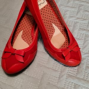 Bettie Page red pin up pumps